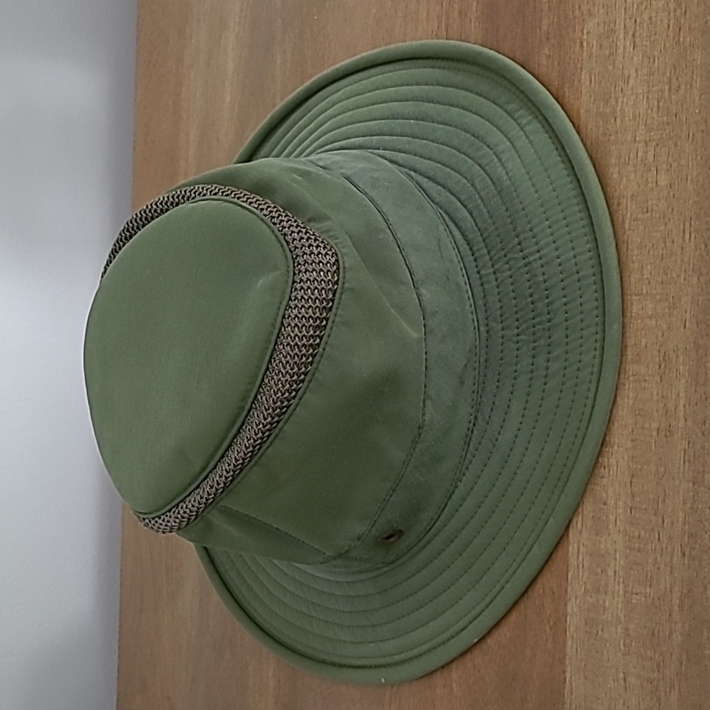 Green Tilley hat